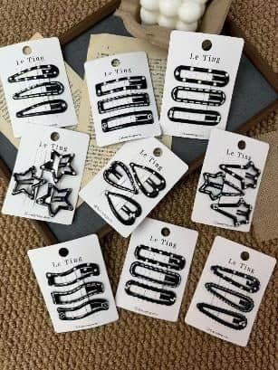 Black Glitter Star and Outline Snap Hair Clips