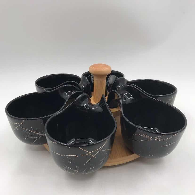 5-Piece Black Marble-Effect Ceramic Bowl Set on Rotating Bamboo Base with Handle