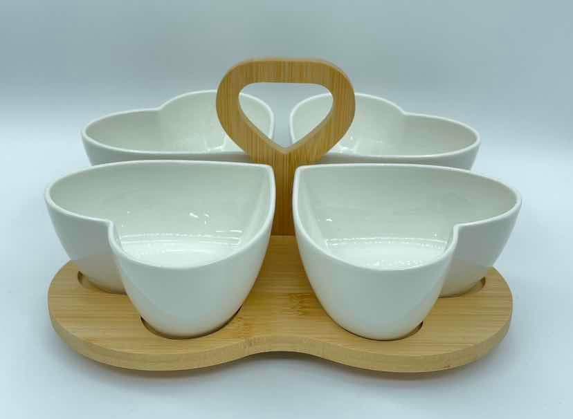 3-Piece Teardrop Ceramic Bowl Set on Clover-Shaped Bamboo Base with Handle