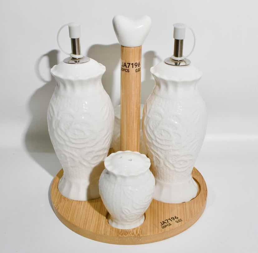 Embossed Ceramic Oil and Vinegar Set with Shaker on Round Bamboo Stand