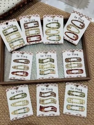 Khaki Wavy and Outline Snap Hair Clips