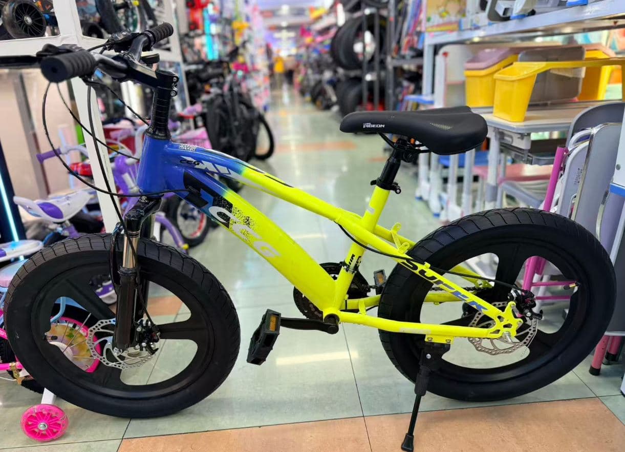 Ulike TX Junior Bike, 20 inch with Three-Spoke Mag Wheels