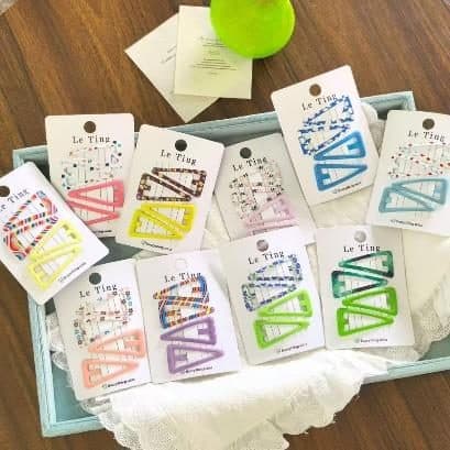 Rainbow Outline Snap Hair Clips