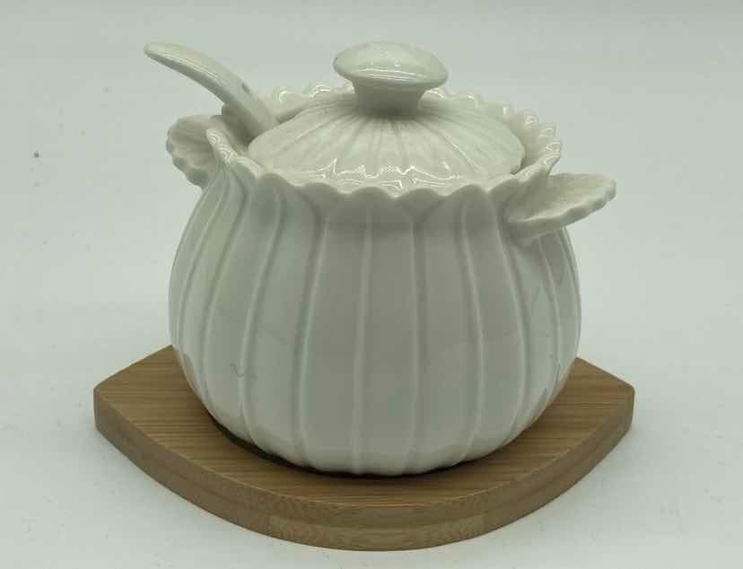 Ribbed Ceramic Sugar Pot with Lid and Spoon on Bamboo Coaster, Large