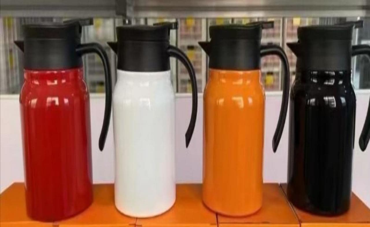 Stainless Steel Vacuum Flask, with Carry Handle, 600 ml, Ref. F211