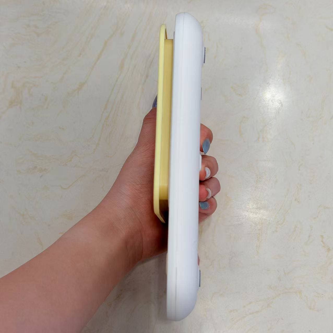 Kitchen Scale, Pastel Yellow Platform, Round Display 2