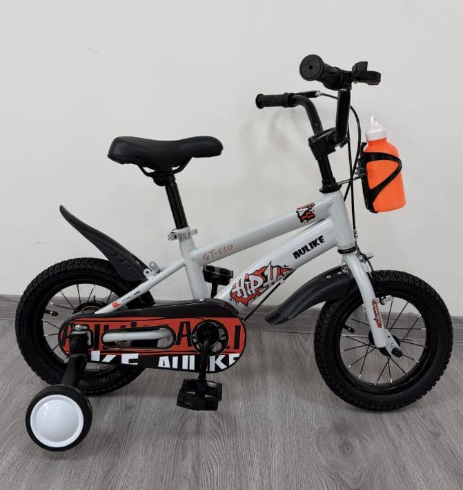 A154 Kids Bike with Bottle Cage and Mudguards