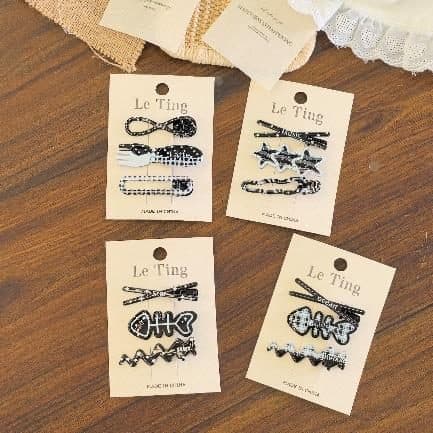 Black and White Star and Wave Snap Hair Clips