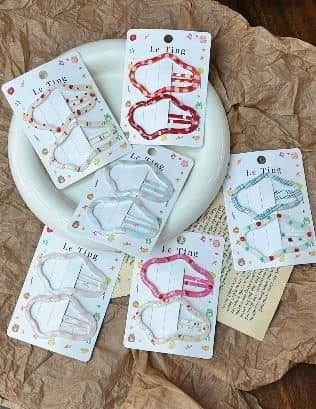 Pastel Print Outline Snap Hair Clips