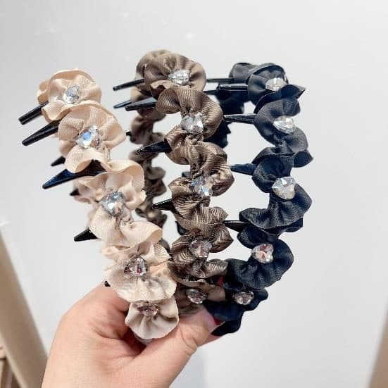 Flower Crystal Headband with Teeth, Cream and Navy