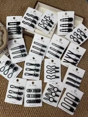 Black Wave and Loop Snap Hair Clips