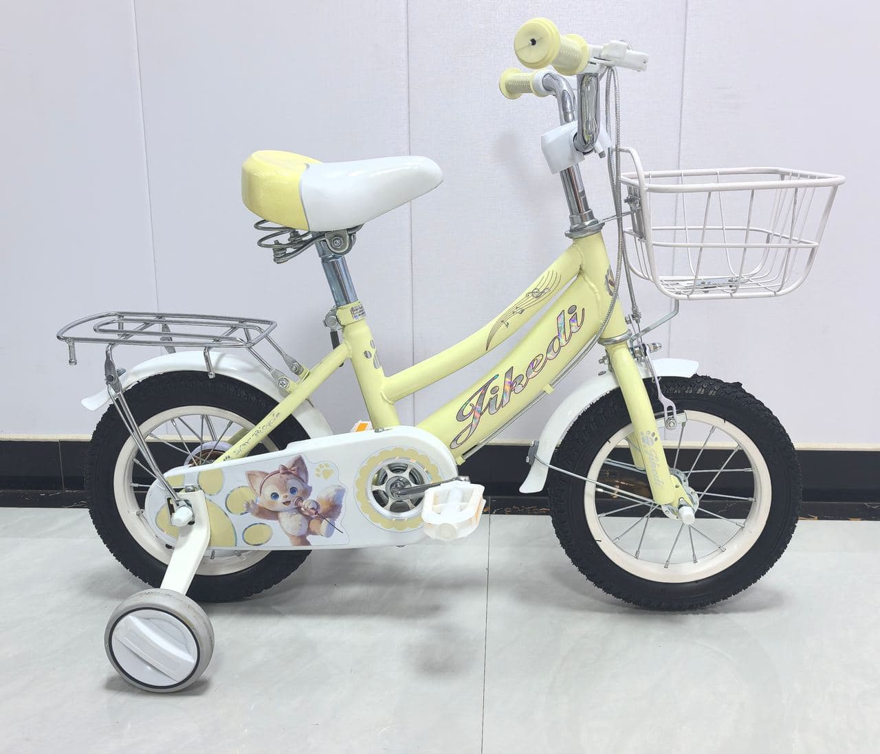 YF Girls Bike with Rear Rack and Printed Chainguard 2