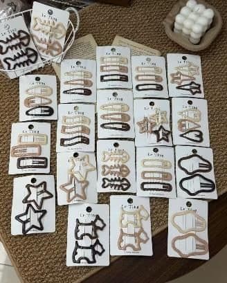 Gold Outline Snap Hair Clips, Star and Heart