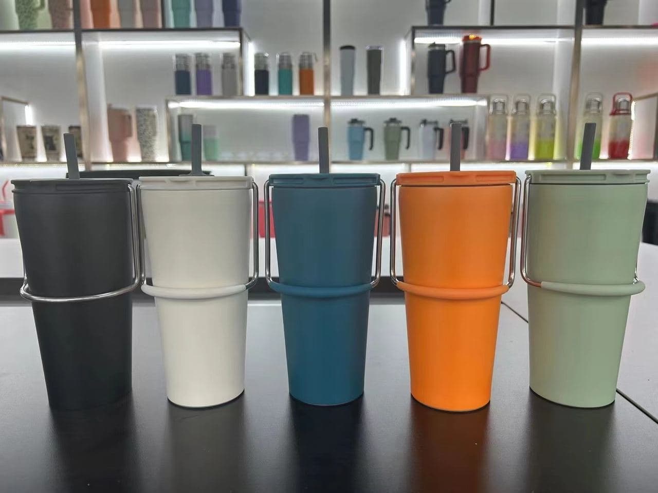 Diwangxin WQ-019 Handled Tumbler with Straw Lid, 600ml