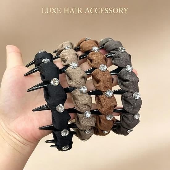 Knotted Crystal Headband with Teeth, Black and Tan