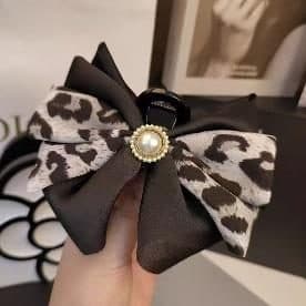 Leopard and Black Bow Claw Clip with Pearl, 13 cm