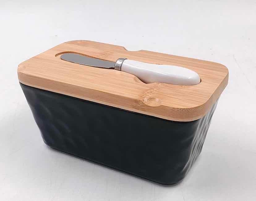 Embossed Ceramic Butter Box with Bamboo Lid and Spreader, Black