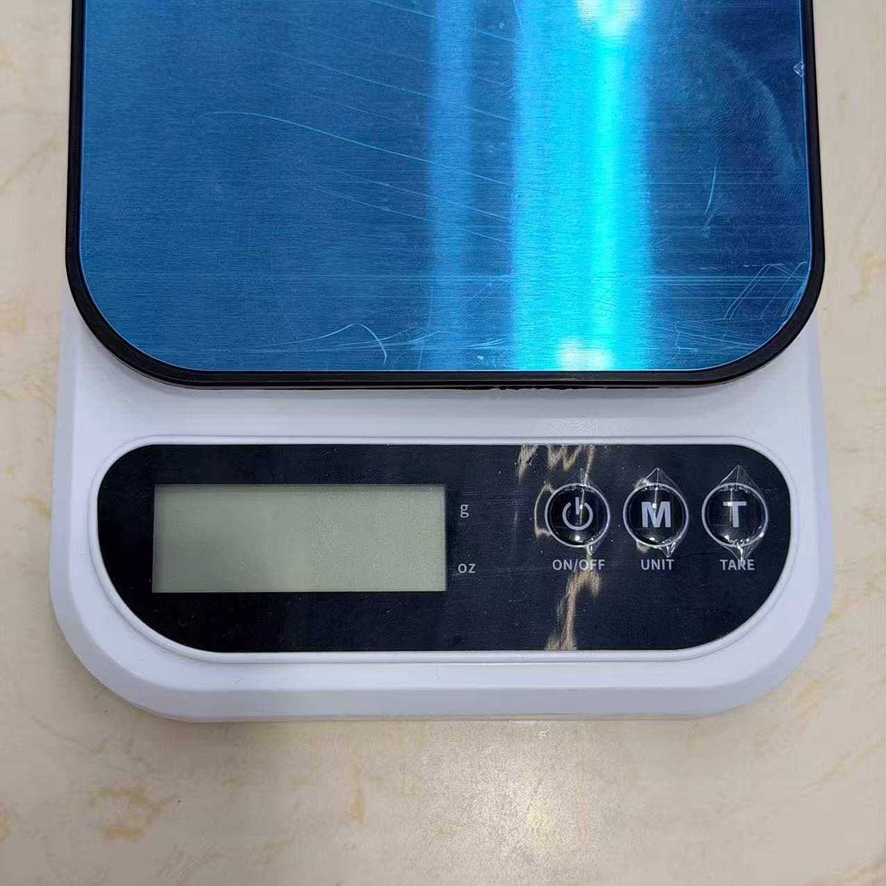 Kitchen Scale, White Body, Blue Steel Platform 5