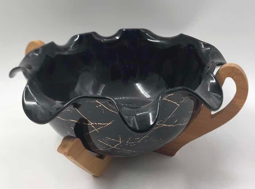 Black Marble-Effect Ceramic Salad Bowl with Bamboo Handles