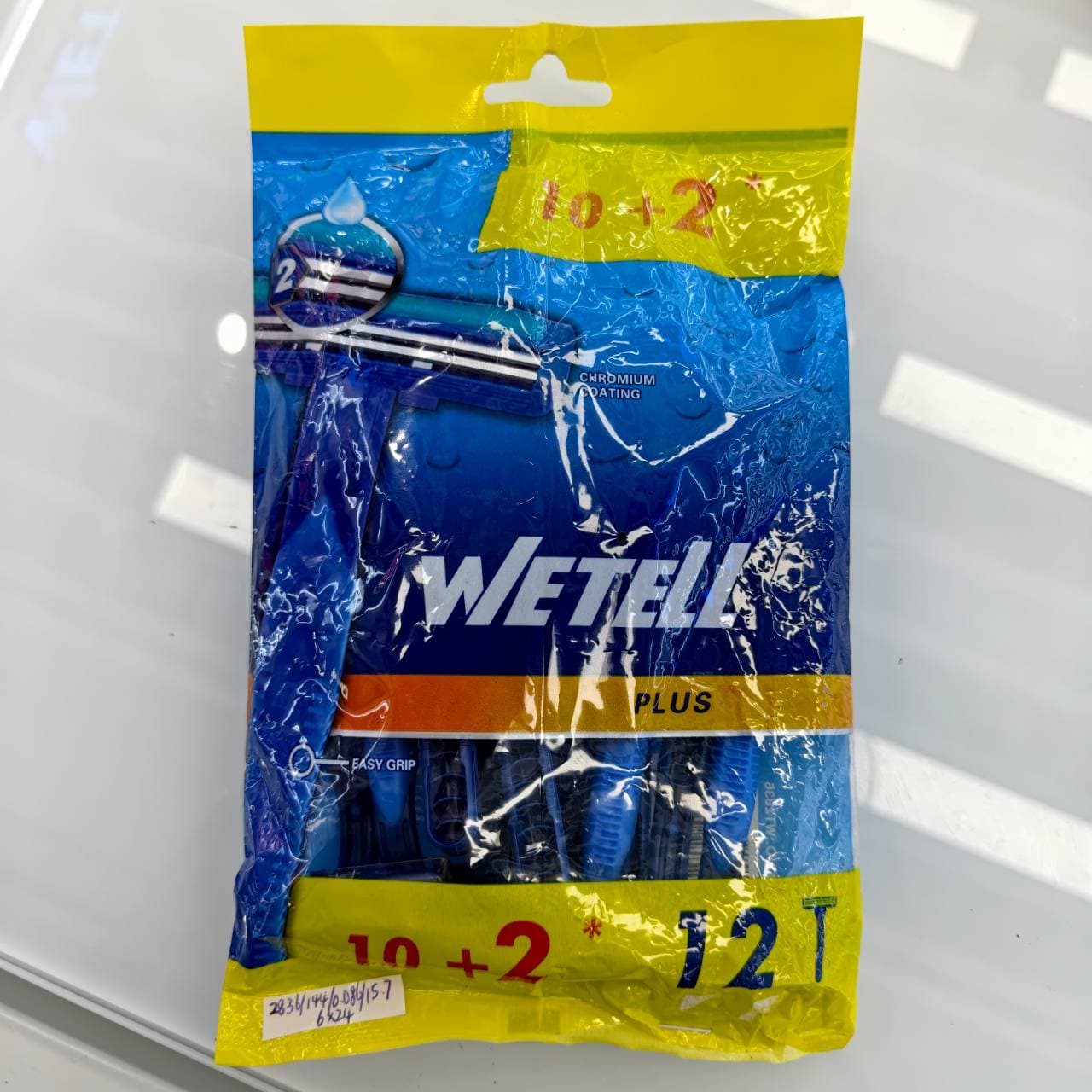 WeTell Plus Twin Blade Disposable Razors, Chromium Coated, 12-Pack