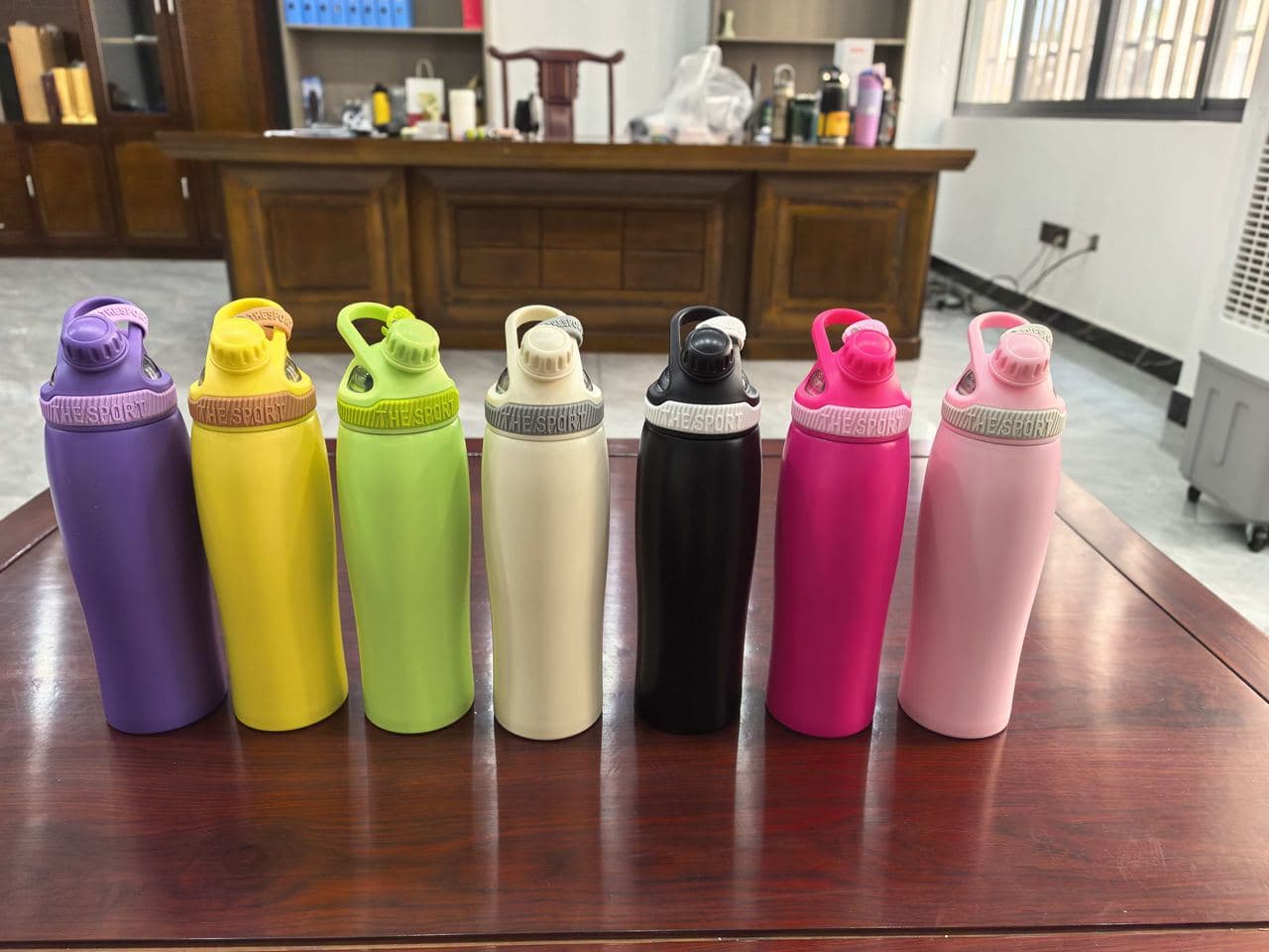 Diwangxin 5228 Sports Flask with Silicone Collar, 800ml