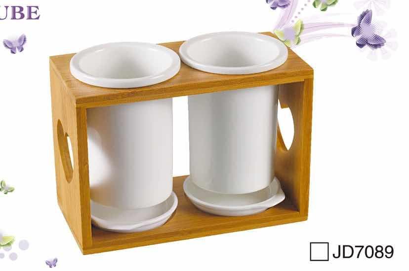 2-Piece Ceramic Cutlery Drainer Set on Bamboo Crate Stand