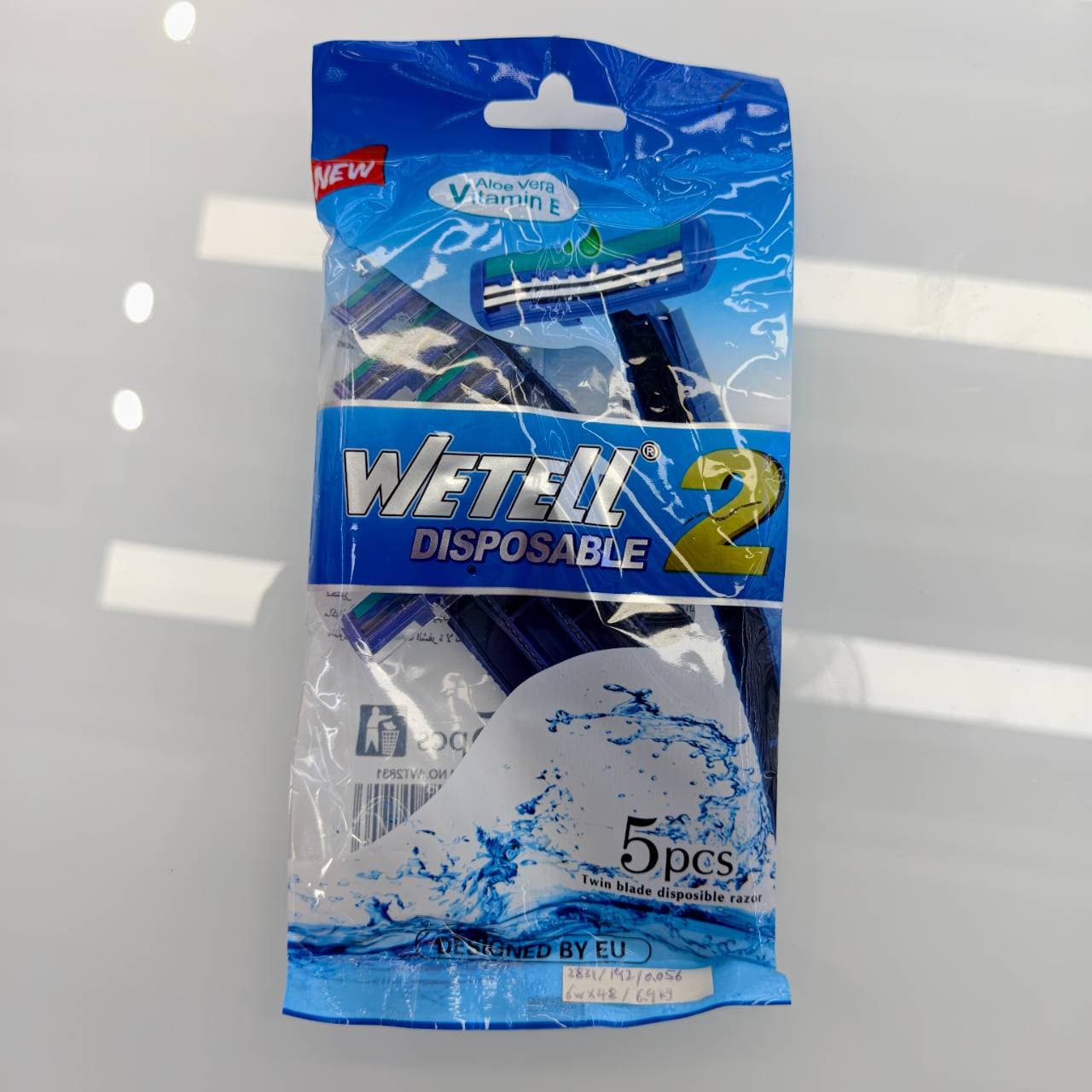 WeTell 2 Twin Blade Disposable Razors, Aloe Vera and Vitamin E, 5-Pack