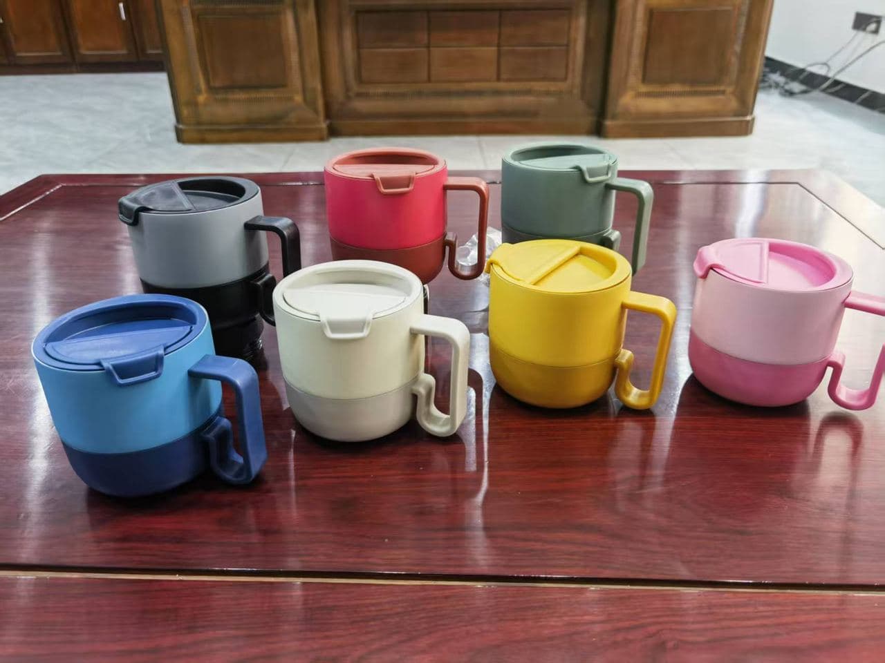 Diwangxin 5223 Handled Mug with Sliding Lid, 425ml
