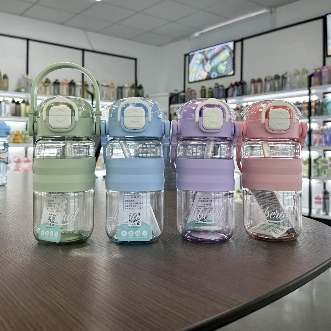 Large-Capacity Plastic Water Bottle, 1500 ml, PP+PC, 9.7 x 26.5 cm, Ref. WB60267