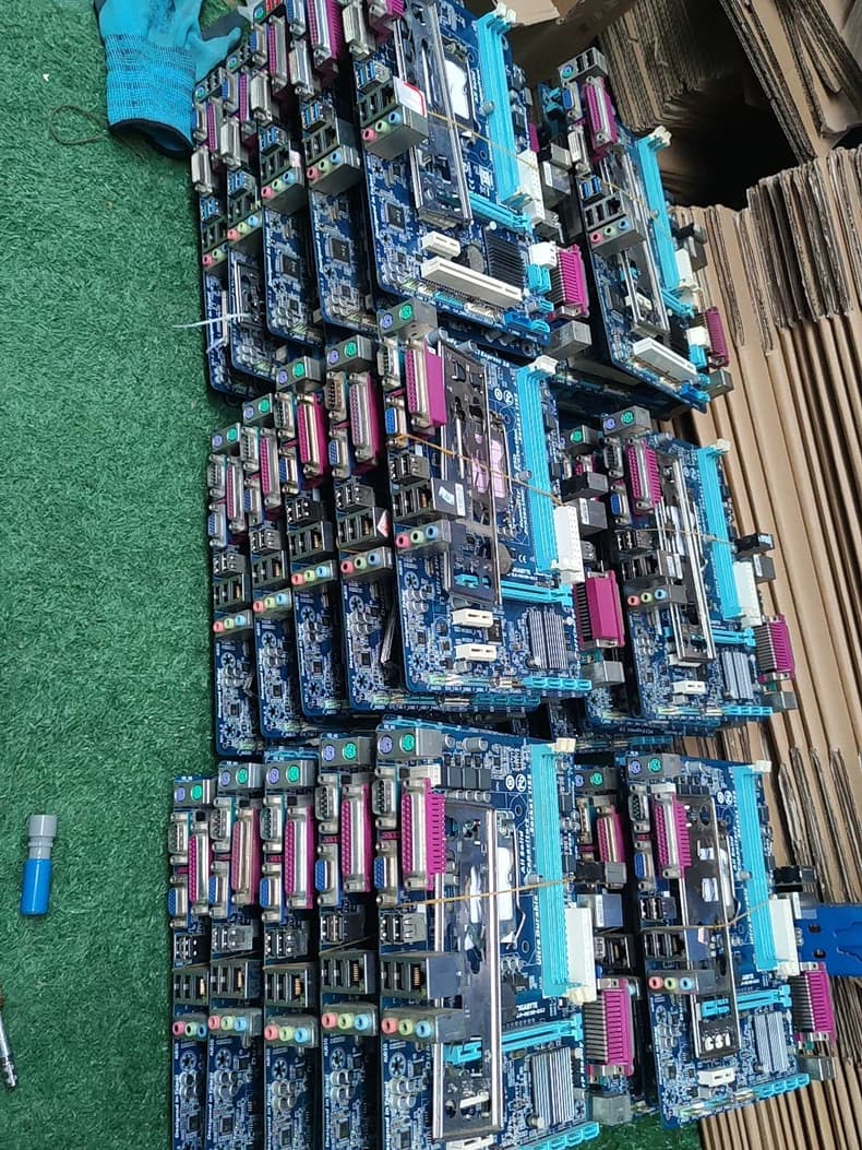 مادربورد گیگابایت H61M-DS2/ H61M-S1/ H61M-D1